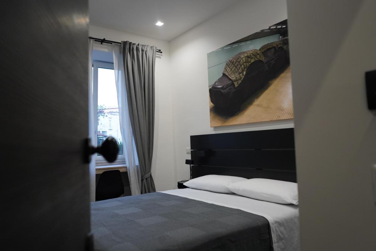 Bed and Breakfast Dimora Metro Santacroce Nápoles Exterior foto