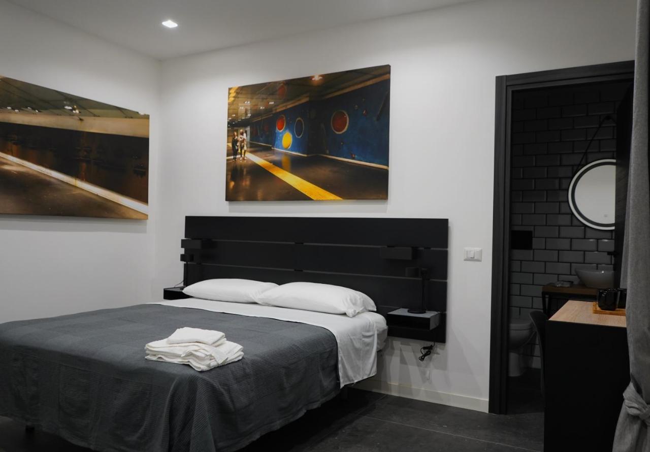 Bed and Breakfast Dimora Metro Santacroce Nápoles Exterior foto
